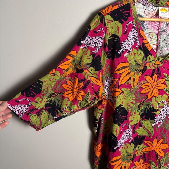 C&C California Women's Bright Safari Jungle 3/4 Sleeve T-Shirt Top 3X V-Neck - Picture 2 of 12